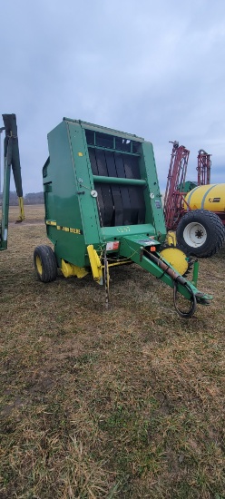 JD 435 Round Baler