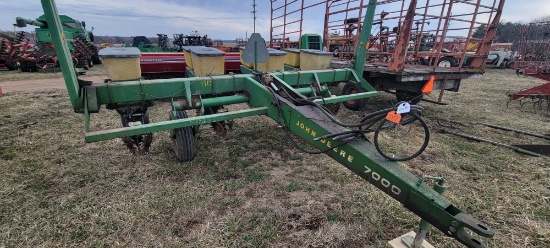 JD 7000 4 Rw