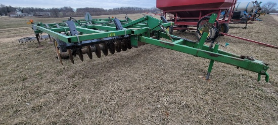 JD 724 12' Finisher