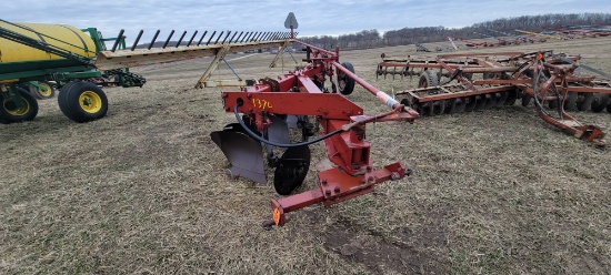 IH 710 5 Btm Plow