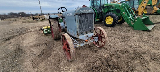 McCormick Deering 1020   1927