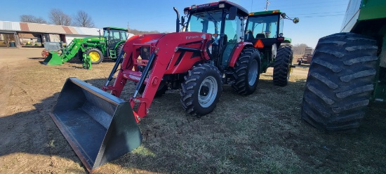 Mahindra 8090 w/loader