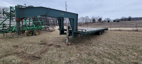 Chilton Gooseneck Flatbed Trailer 1984     title