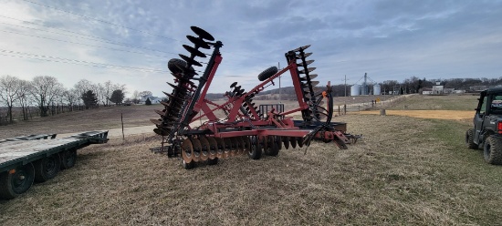 IH 496 disk 24' w/drag