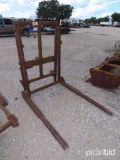 JD HYDRAULIC HAY FORK