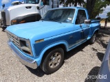 1983 FORD F100 STEP SIDE PICKUP W/ AUTOMATIC TRANSMISSION AND V8 ENGINE APP