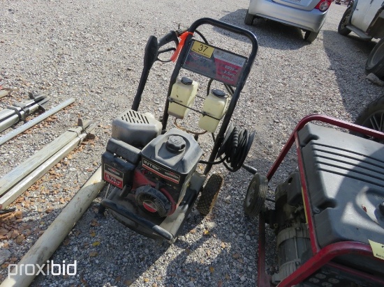 2800 PSI PRESSURE WASHER