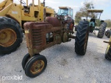 JD B TRACTOR SERIAL # 250301