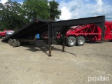 30' GOOSENECK TILT TANDEM DUAL TRAILER W/ WINCH (VIN # TR217876) (TITLE ON HAND AND WILL BE MAILED C
