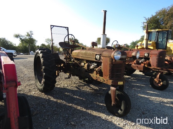 FARMAL H TRACTOR SERIAL # FBH342512X1