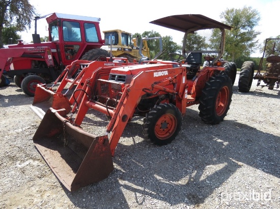 KUBOTA 3300 TRACTOR W/ LOADER (SHOWING APPX 2,146 HOURS)