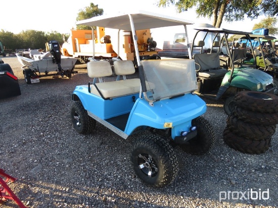 CLUB CAR GOLF CART SERIAL # A9134257192  W/ 2 CHARGERS