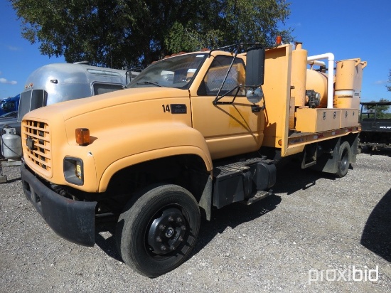 2001 CHEVROLET C6500 TRUCK W/ VAC SYSTEM (VIN # 1GBJ6H1C61J511836) (SHOWING APPX 73,038 MILES) (TITL
