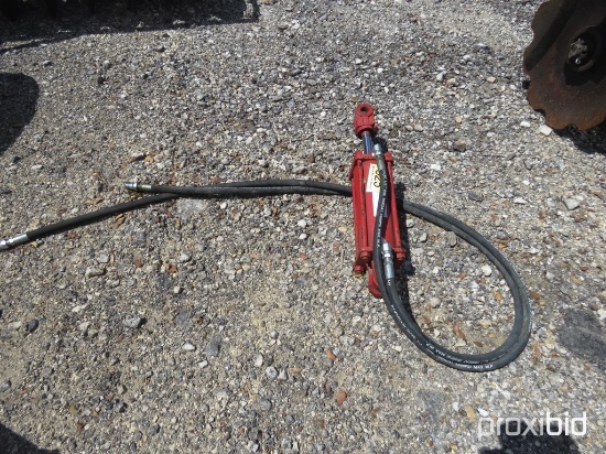 HYDRAULIC CYLINDER