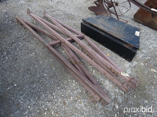 4 - 7' 9"  TRUSSES