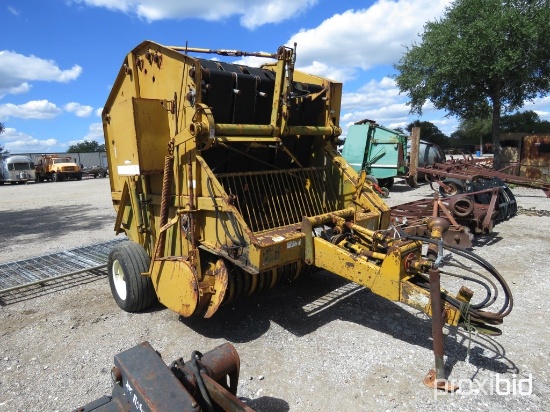 VERMEER 605F ROUND BALER