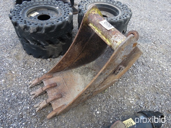 18" BACKHOE BUCKET