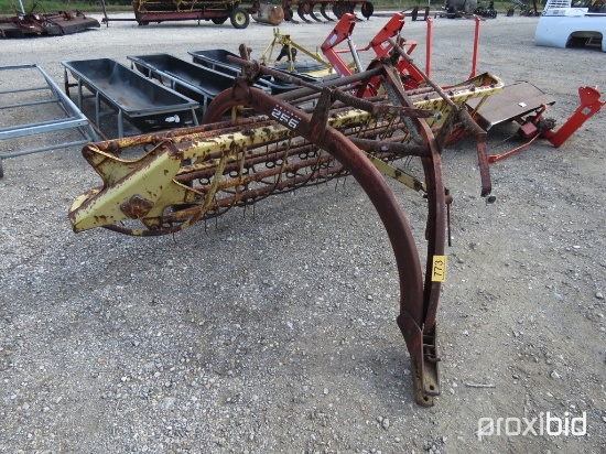 NH 256 HAY RAKE