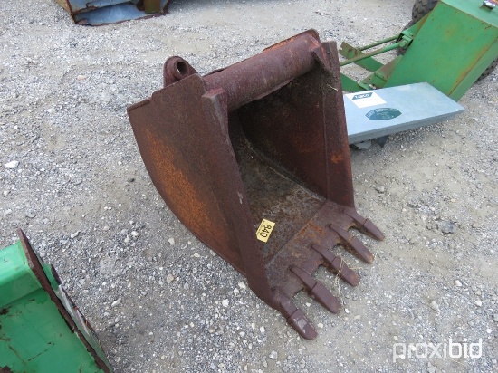 24" BACKHOE BUCKET