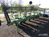 JD P7100 6 ROW PLANTER