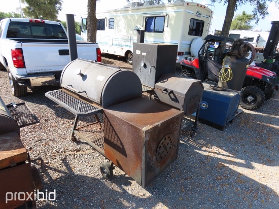 BBQ PIT