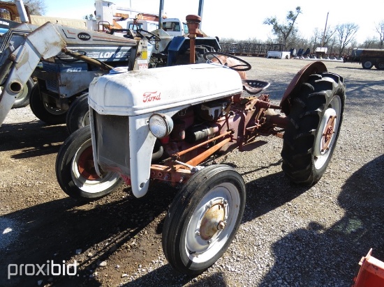 FORD 9N TRACTOR (SERIAL # 9N190984)