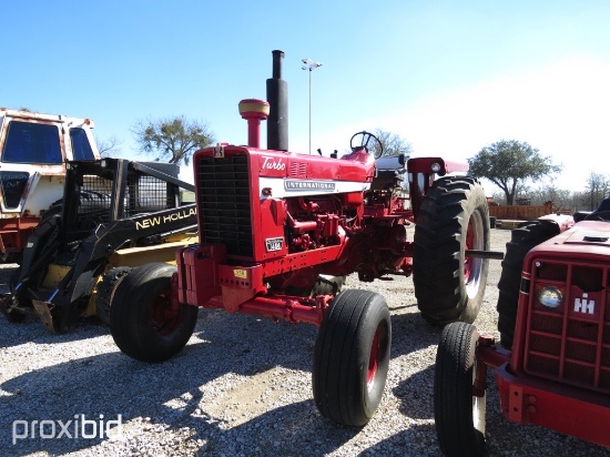 IH 1456 TRACTOR (SHOWING APPX 5,532 HOURS,UP TO BUYER TO DO THEIR DUE DILLIGENCE TO CONFIRM MILEAGE,