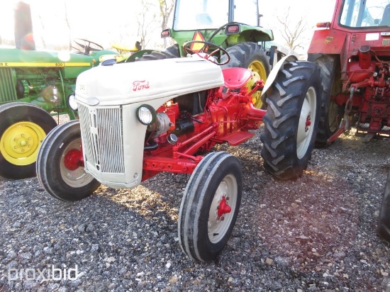 FORD 8N TRACTOR (SERIAL # 457010)