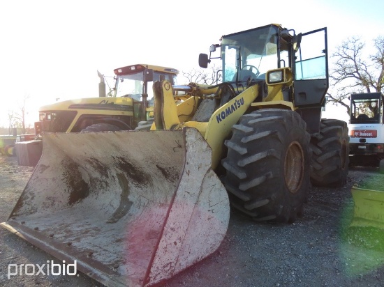 KOMATSU WA320-5L WHEEL LOADER (HOURS UNKNOWN, UP TO BUYER TO DO THEIR DUE DILLIGENCE TO CONFIRM MILE