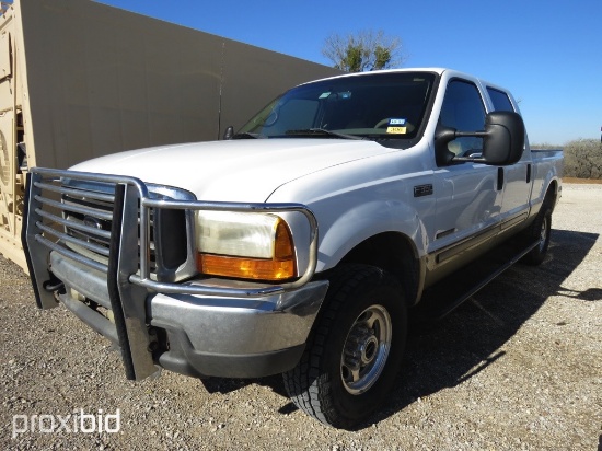 2001 FORD F350 PICKUP POWERSTROKE DIESEL V8 (SHOWING APPX 450,698 MILES,UP TO BUYER TO DO THEIR DUE