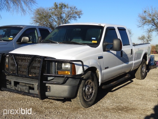 2006 FORD F350 PICKUP (SHOWING APPX 240,568 MILES,UP TO BUYER TO DO THEIR DUE DILLIGENCE TO CONFIRM