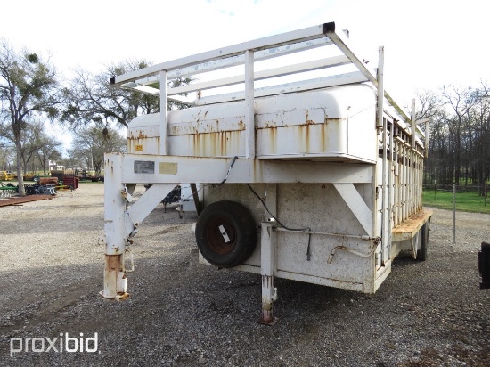 1993 DONAHUE 16' CATTLE TRAILER (VIN # DC9LE22C5PDDC9384) (TITLE ON HAND AND WILL BE MAILED CERTIFIE