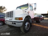 2000 IH 4900 DT466E TRUCK (SHOWING APPX 17,397 MILES, UP TO BUYER TO DO THEIR DUE DILLIGENCE TO CONF