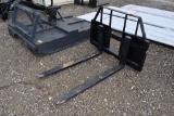 SKID STEER PALLET FORKS