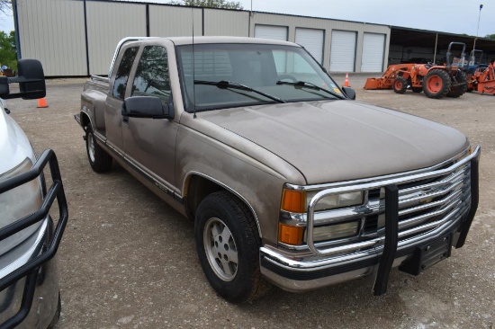 1995 CHEVROLET 1500 PICKUP (VIN # 2GCEC19H8S1301716)(SHOWING APPX 248,697 MILES, UP TO BUYER TO DO T