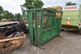 CATTLE SQUEEZE CHUTE