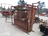 CATTLE SQUEEZE CHUTE