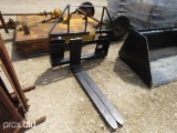 SKID STEER PALLET FORKS