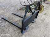 SKID STEER PALLET FORKS