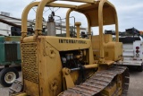 IH TD8E BULLDOZER (SERIAL # 4420009U006274) (SHOWING APPX 4,939 HOURS, UP TO BUYER TO DO THEIR DUE D