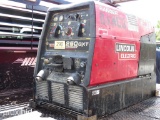 LINCOLN 250 GXT RANGER WELDER (SERIAL # 4711806231) (SHOWING APPX 4,815 HOURS, UP TO BUYER TO DO THE