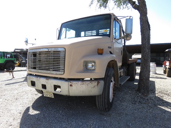 1999 FREIGHTLINER TRUCK (VIN # 1FUWJJCB7XHB84872) (SHOWING APPX 225,662 MILES, UP TO BUYER TO DO THE