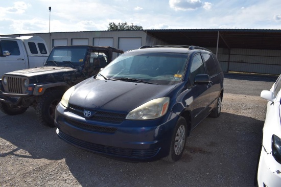 2005 TOYOTA SIENNA LE VAN (VIN # 5TDZA23C75S385079) (SHOWING APPX 203,725 MILES, UP TO BUYER TO DO T