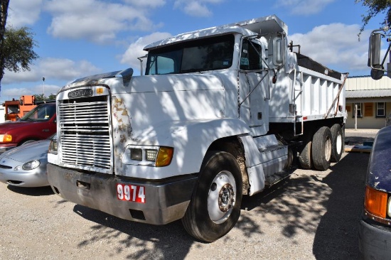 1989 FREIGHTLINER 12 YARD DUMP TRUCK (VIN # 1FUYDCYB8KP365429) (SHOWING APPX 946,978 MILES, UP TO BU