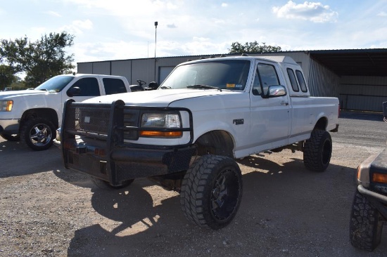 1997 FORD F250 PICKUP 4 X 4 (VIN # 1FTHF26G4VEB98352) (SHOWING APPX 214,650 MILES, UP TO BUYER TO DO