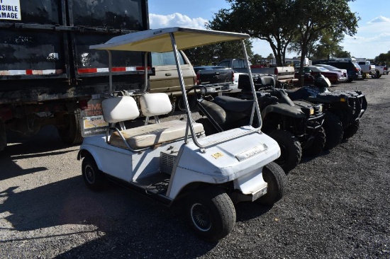 CLUB CAR GOLF CART ELECTRIC W/ CHARGER (SERIAL # A8315-44120)