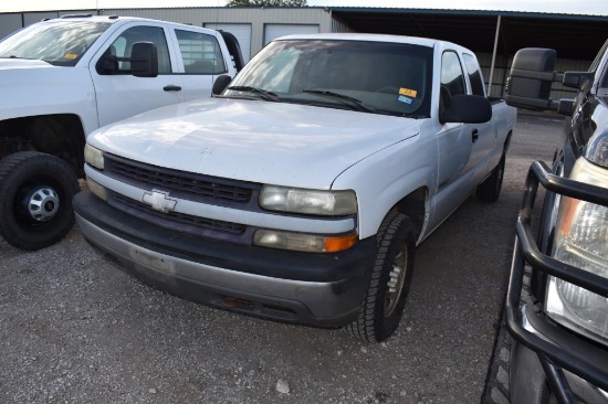 2000 CHEVROLET 2500 PICKUP (VIN # 1GCGC29U5YE383634) (SHOWING APPX 249,311 MILES, UP TO BUYER TO DO