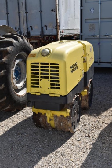 WACKE NEUSON TRENCH PACKER (SERIAL # 5200019257) (SHOWING APPX 488 HOURS, UP TO BUYER TO DO THEIR DU