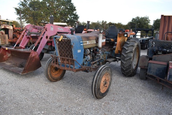 FORD 2600 TRACTOR (SERIAL # C538313) (HOURS UNKNOWN, UP TO BUYER TO DO THEIR DUE DILIGENCE TO CONFIR