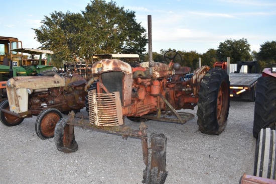 CASE 400 TRACTOR (SERIAL # 103429) (NOT RUNNING) (PARTS)